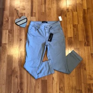 NWT Woman’s Stitch Star Powder Sz 6 Ankle Jeans